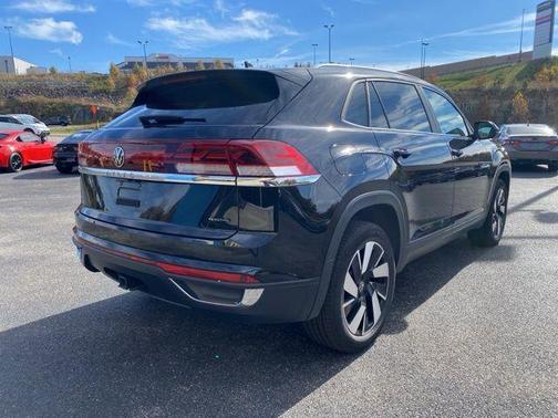 2024 Volkswagen Atlas Cross Sport 2.0T SE w/Technology