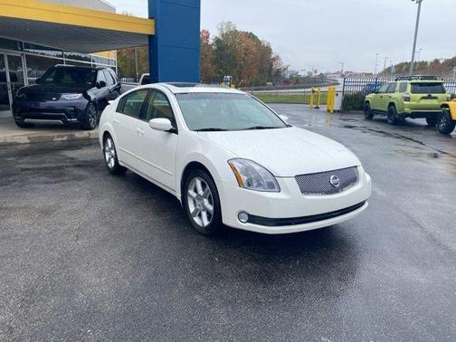 2004 Nissan Maxima SE