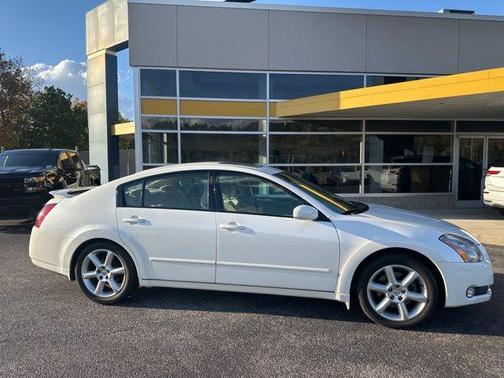 2004 Nissan Maxima SE