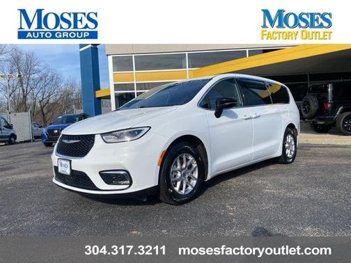 2025 Chrysler Pacifica Select