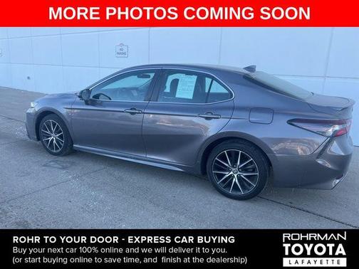 2022 Toyota Camry SE