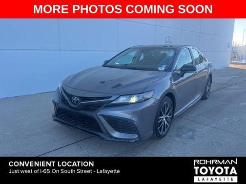 2022 Toyota Camry SE