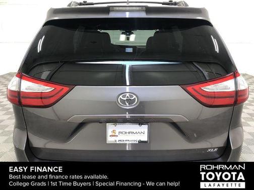 2019 Toyota Sienna XLE
