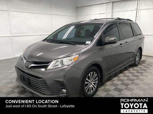 2019 Toyota Sienna XLE