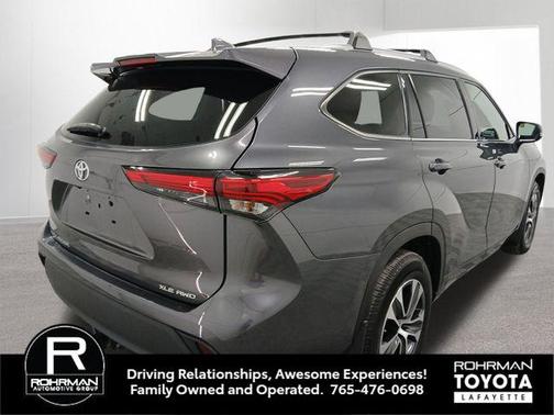 Magnetic Gray Metallic 2021 Toyota Highlander XLE