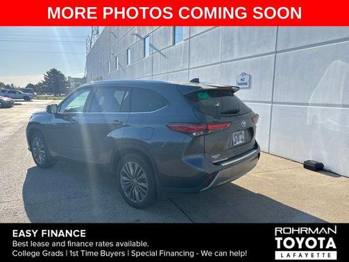 Magnetic Gray Metallic 2020 Toyota Highlander Hybrid Platinum