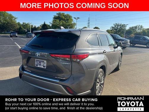 Magnetic Gray Metallic 2020 Toyota Highlander Hybrid Platinum