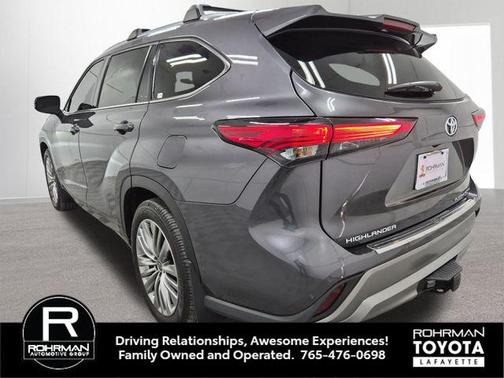 2022 Toyota Highlander Platinum