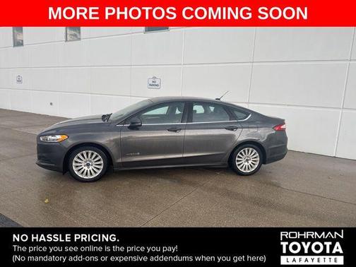 2016 Ford Fusion Hybrid SE