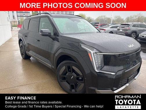 Aurora Black Pearl 2024 Kia EV9 GT-Line