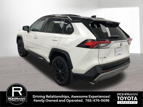 2022 Toyota RAV4 Hybrid SE