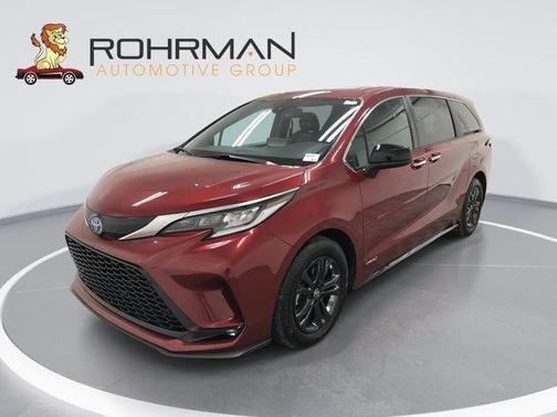 2021 Toyota Sienna XSE 7 Passenger