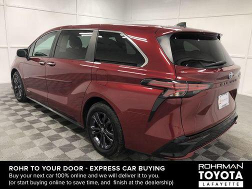 2021 Toyota Sienna XSE 7 Passenger