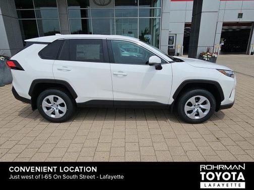 2025 Toyota RAV4 LE