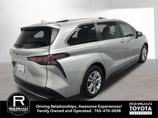 2021 Toyota Sienna Platinum 7 Passenger