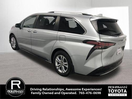 2021 Toyota Sienna Platinum 7 Passenger