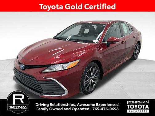2022 Toyota Camry Hybrid XLE