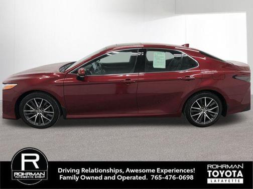 2022 Toyota Camry Hybrid XLE