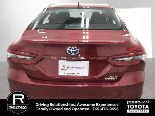 2022 Toyota Camry Hybrid XLE