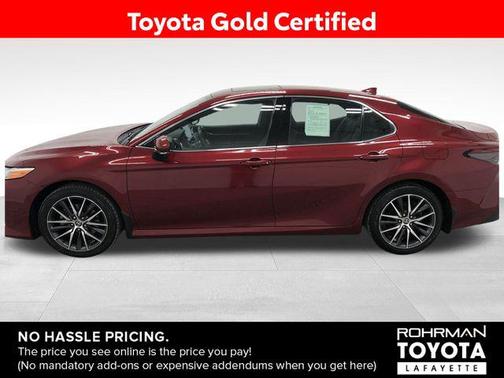 2022 Toyota Camry Hybrid XLE