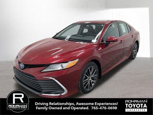 2022 Toyota Camry Hybrid XLE