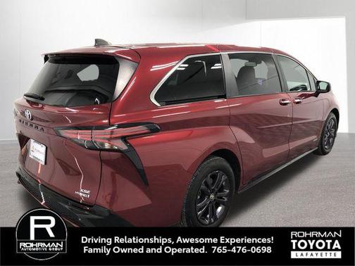 2021 Toyota Sienna XSE 7 Passenger