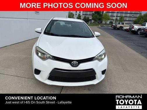 Super White 2016 Toyota Corolla LE