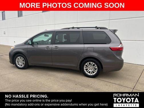 2017 Toyota Sienna XLE