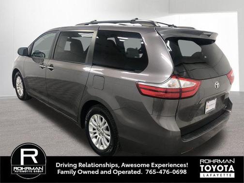 2017 Toyota Sienna XLE