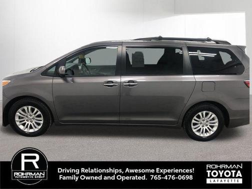 2017 Toyota Sienna XLE