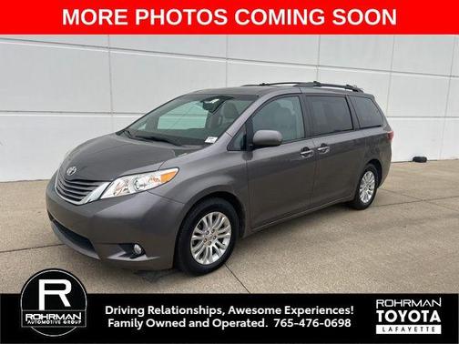 2017 Toyota Sienna XLE