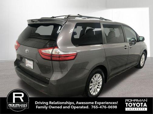 2017 Toyota Sienna XLE