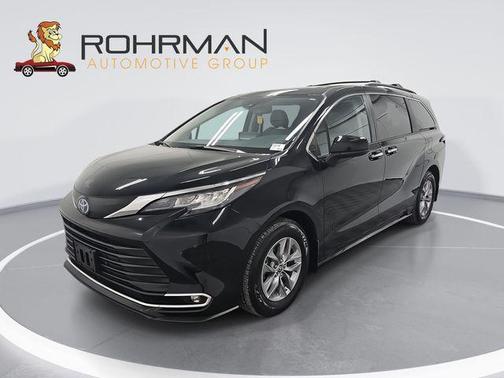 2022 Toyota Sienna XLE 7 Passenger