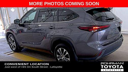 Magnetic Gray Metallic 2024 Toyota Highlander Hybrid XLE