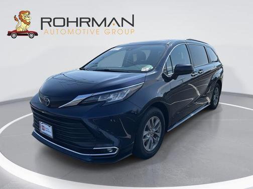 2023 Toyota Sienna XLE 8 Passenger