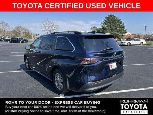 2023 Toyota Sienna XLE 8 Passenger