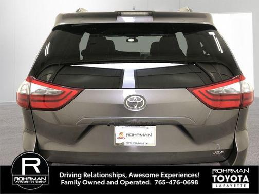 2020 Toyota Sienna XLE