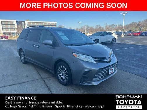 2020 Toyota Sienna XLE
