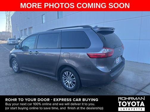 2020 Toyota Sienna XLE