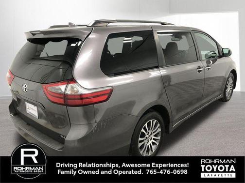 2020 Toyota Sienna XLE