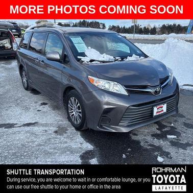 2020 Toyota Sienna XLE