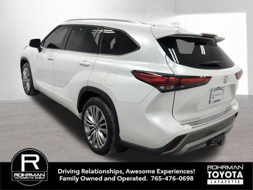 2022 Toyota Highlander Platinum