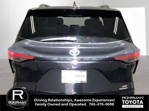 Midnight Black Metallic 2022 Toyota Sienna XSE 7 Passenger