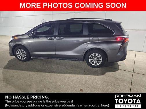 2024 Toyota Sienna XLE