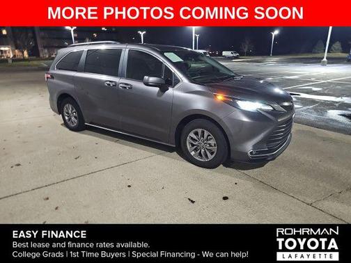 2024 Toyota Sienna XLE