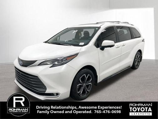 Wind Chill Pearl 2025 Toyota Sienna Platinum