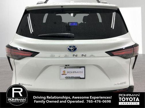Wind Chill Pearl 2025 Toyota Sienna Platinum