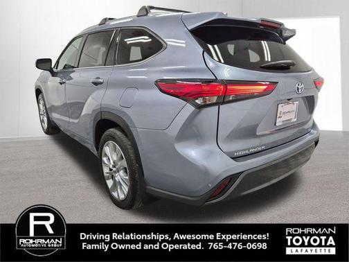 2022 Toyota Highlander Hybrid Limited