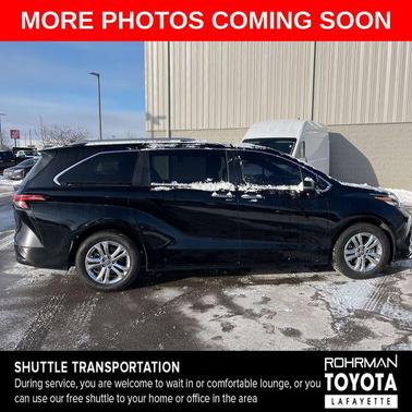 2022 Toyota Sienna Platinum