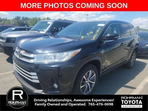 Midnight Black Metallic 2019 Toyota Highlander XLE